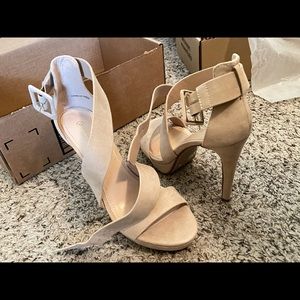 DREAM PAIRS women’s heels - US size 8.5